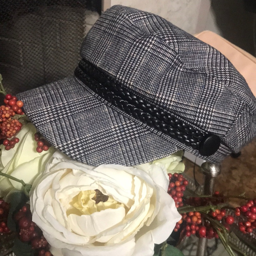 Woman cap💥🔥 - Picture 2 of 3